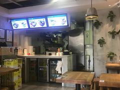 大堂-蒙自源小锅米线(金佰利店)