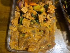 麻将拉皮-聚合鑫东北熏酱熟食麻辣面(长阳店)