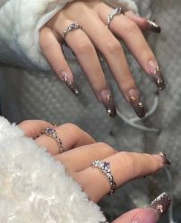 -IDO美甲美睫
