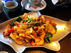 -大头虾越式风味餐厅(光明广场店)