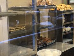 面包甜点陈列柜-玉华台饭庄(裕中西里小区店)