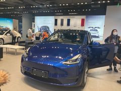 -TESLA 特斯拉(上海太古汇体验店)