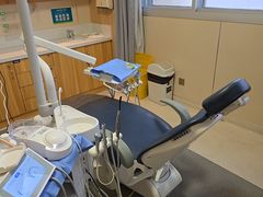 -上海仁爱医院口腔科 · 种植