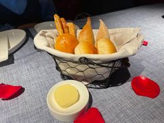 前菜面包-弦月窗LUNETTE BY AMANDA(复兴路店)