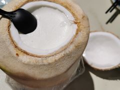 -志龙皇冠吃货椰子铺