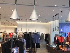 -URBAN REVIVO(上海中庚漫游城店)