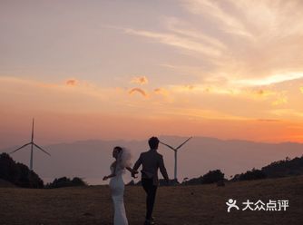 由山野到书房朝暮与年岁并行然后与你一同行至天光