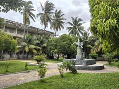 -吐斯廉屠杀博物馆