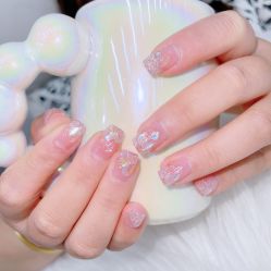-七彩虹美甲美睫 半永久