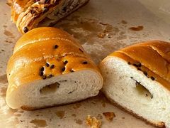 绝绝子黑松露海盐-富贵面包公司(运河店)