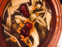 -有红鸡毛店·川菜(建设路店)