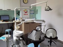 -皓洁口腔门诊部(金色雅园金涛苑店)