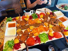 碎牛肉饼烤肉拼盘-Efes Turkish & Mediterranean Cuisine 艾菲斯餐厅(陆家嘴店)