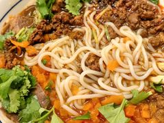 老汤鸡肉香菇面-顺溜·手工刀削面·黑金店(铜锣湾店)
