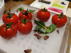 番茄脆菇沙拉-小大董·烤鸭(王府井apm店)