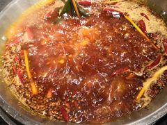 牛油紅锅（大）-好汉锅园林秘制老火锅 柴火霸王鸡(金沙店)