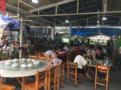 大堂-四川小胡子海鲜(丁村万人海鲜广场店)