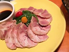 冻德国咸猪手青芥辣汁-绿茵阁牛扒餐厅(客村店)