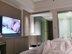 -上海漕河泾万丽酒店