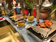 -亚龙湾希尔顿自助餐厅·海鲜·烧烤·沙滩BBQ·现场乐队