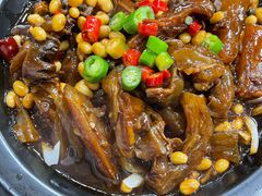 芋头牛筋烧鸭肫-八张桌子(老店)