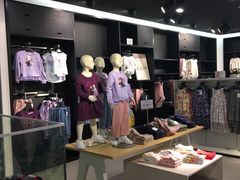-H&M(鹏欣水游城店)