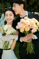 -易摄影婚纱摄影工作室
