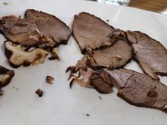-溢心园香河肉饼总店