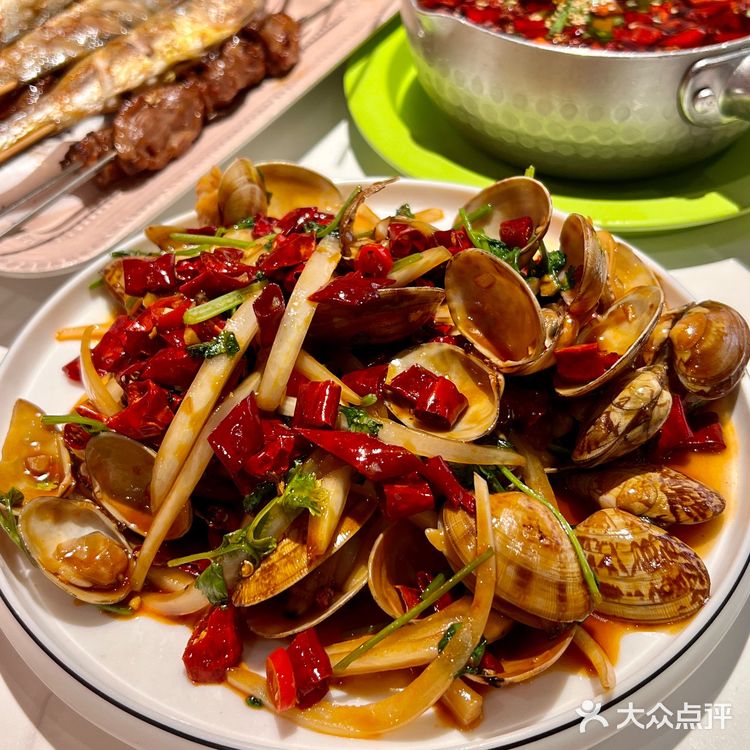 港东五街去了！坠好吃的牛蛙吃了！