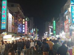 -六合夜市