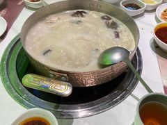 -洪氏嗨捞·广东猪肚鸡·椰子鸡火锅(西咸万象城店)
