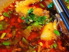 -肖肖酸萝卜鱼火锅(总店)