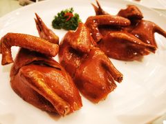玻璃烧乳鸽-利苑酒家(宜安广场店)