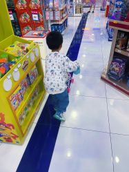 -玩具反斗城(正大广场店)
