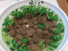 馋口鸭血汤-馋三尺蟹粉小笼(人民广场店)
