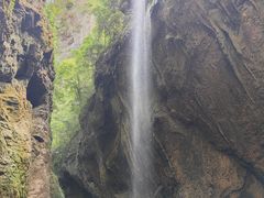 -龙水峡地缝景区