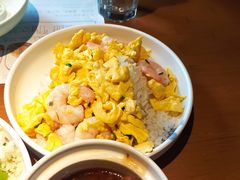 黄袍滑蛋大虾饭-南小馆(迪士尼小镇店)