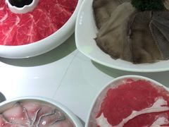 -洪氏嗨捞·广东猪肚鸡·椰子鸡火锅(西咸万象城店)