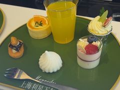 -奔驰上海利星(七宝店)