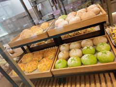 -顶东面包花园·生日蛋糕(世博店)