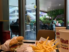 -The Habit Burger Grill 哈比特汉堡(爱琴海店)