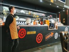 -汽车博物馆主题餐厅