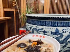 -龙华寺