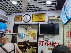 -覃肥叔桂林米粉(粮道街店)