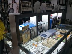 -视野联行眼镜蔡司·依视路官方授权店(顺城店)