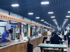 自助取餐区-乌素特水上雅丹商业美食街清真
