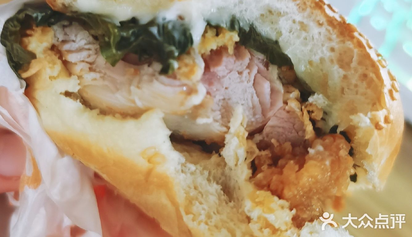只要9块钱的超厚炸鸡汉堡你爱不爱🍔