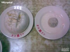 蟹黄包VS小笼&nbsp;大小对比-四宜糕团店(南大街店)