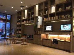 -西安大雁塔科技大学地铁站亚朵酒店