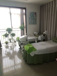 -荟草堂专业痘肌皮肤管理